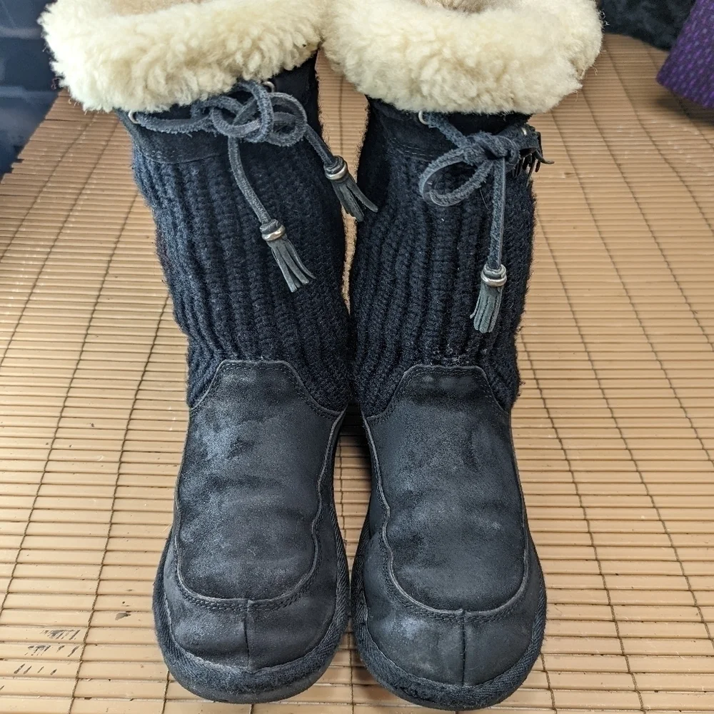 UGG Womens Size 7  Suburb Crochet Shearling Boots S/N 5124 Black_2